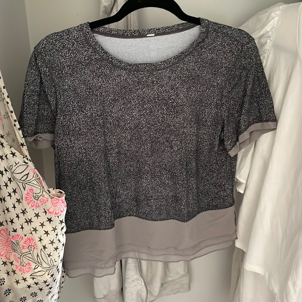 Lululemon top